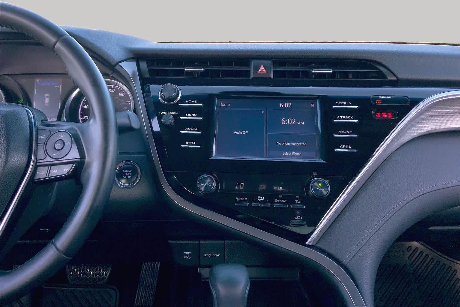 Used 2018 Galactic Aqua Mica Toyota SE image 7
