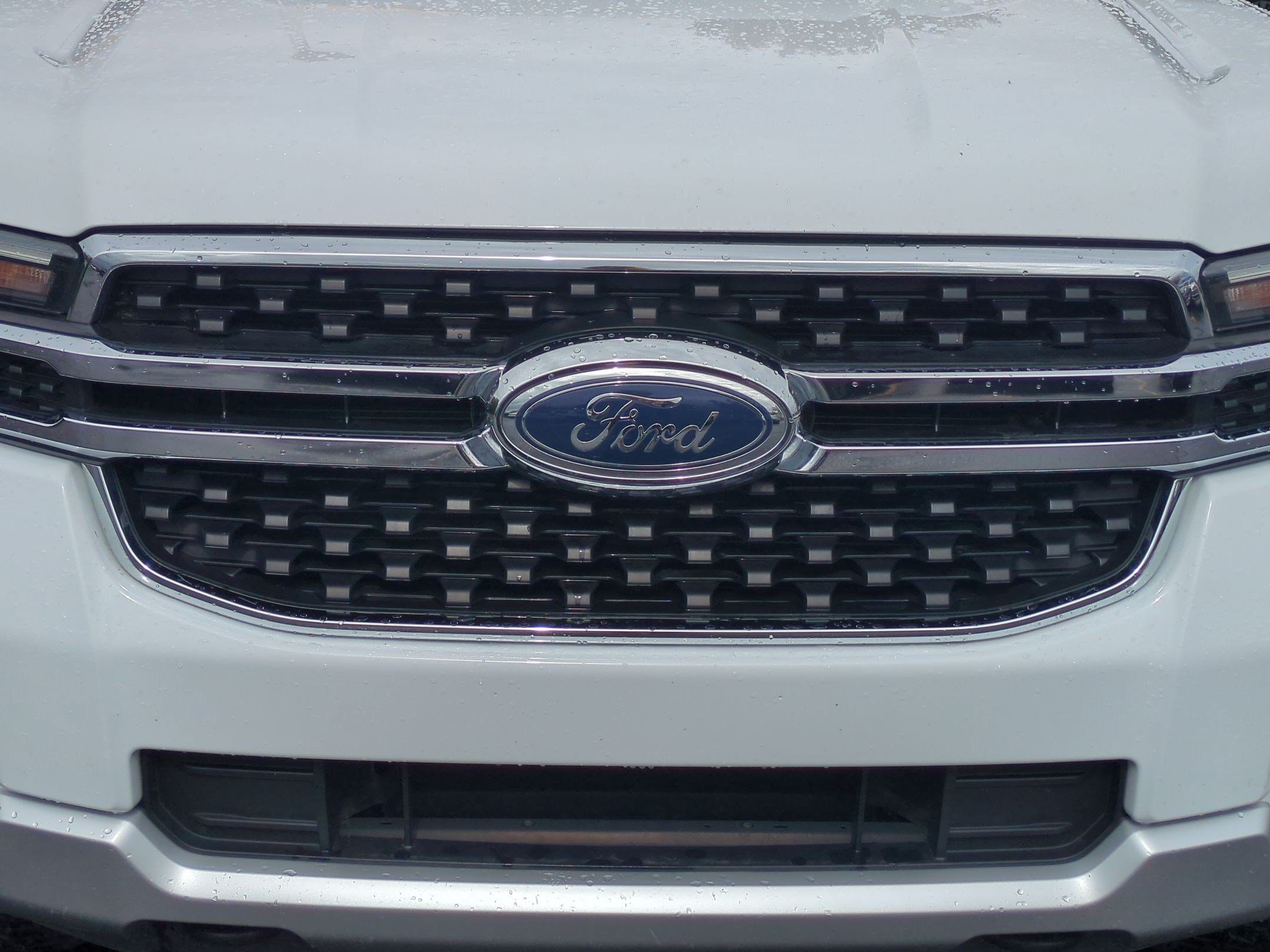 Used 2025 White Ford XLT image 9