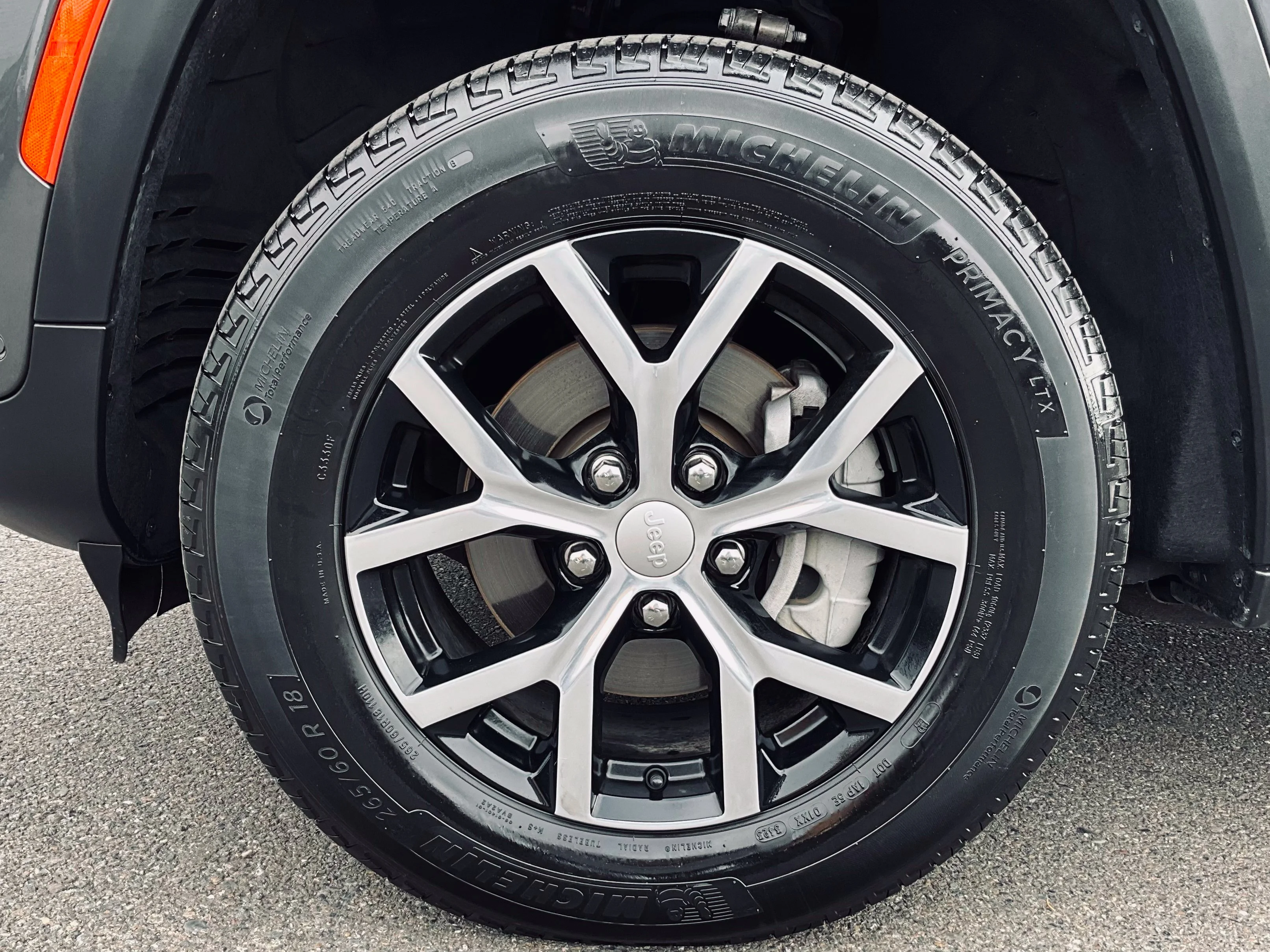 Certified Used 2024 Gray Jeep Limited image 28