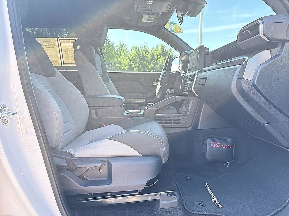 Used 2026 Ice Toyota TRD Sport Hybrid image 17
