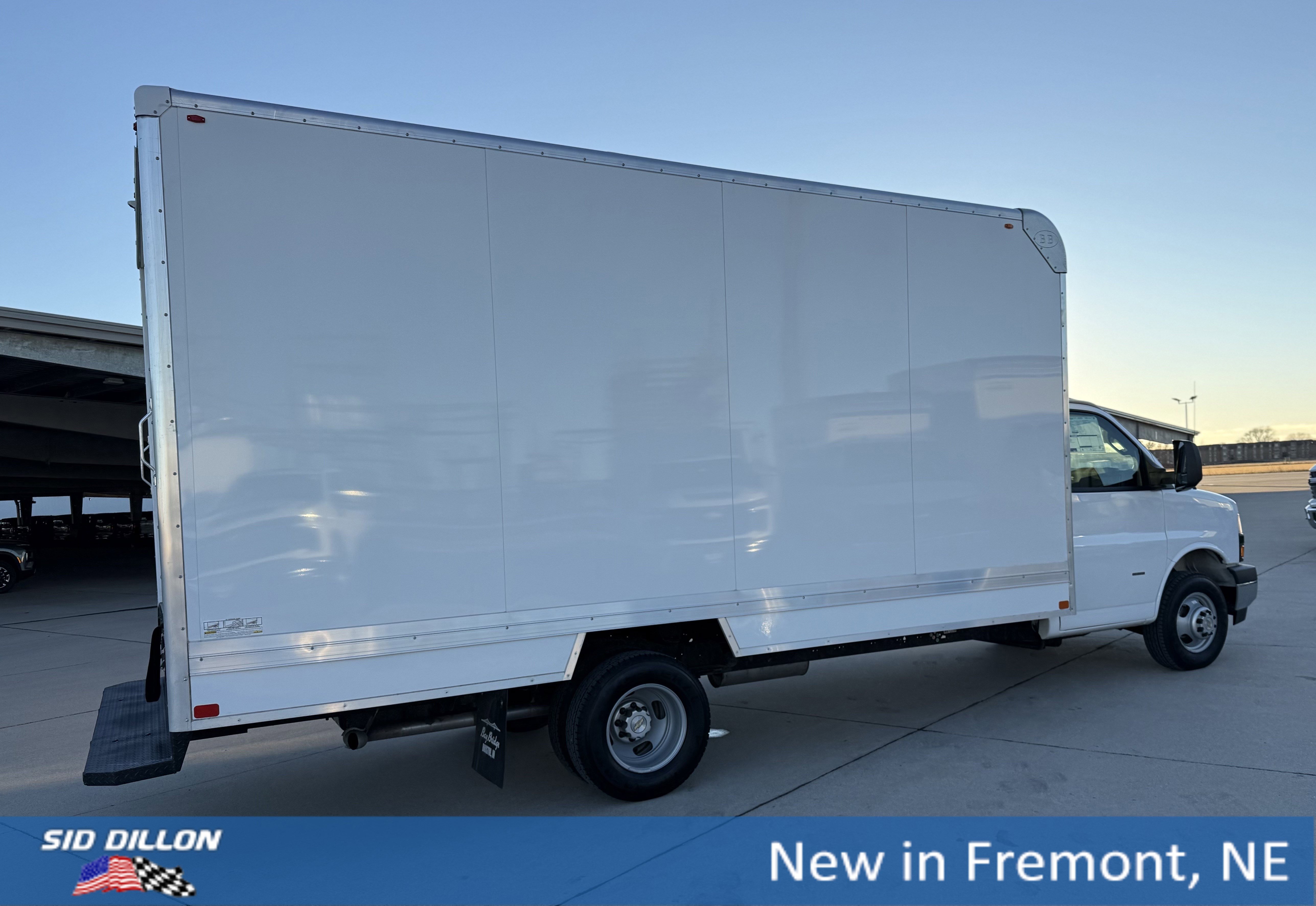 New 2025 Summit White Chevrolet Work Van image 11