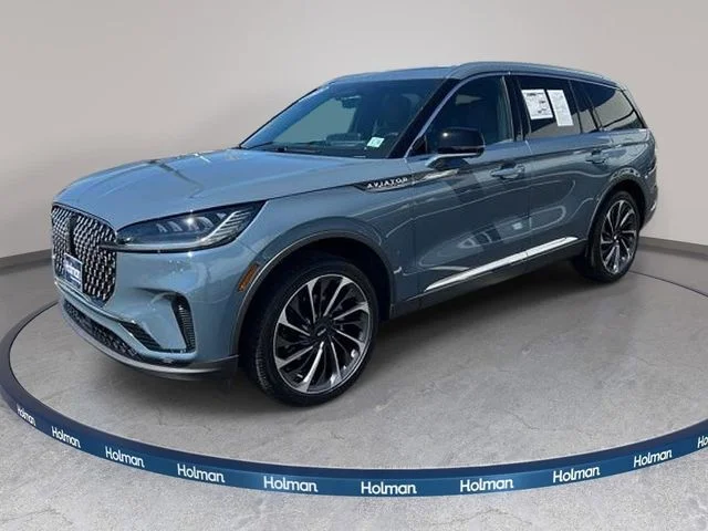 2026 Lincoln Aviator Reserve AWD's photo