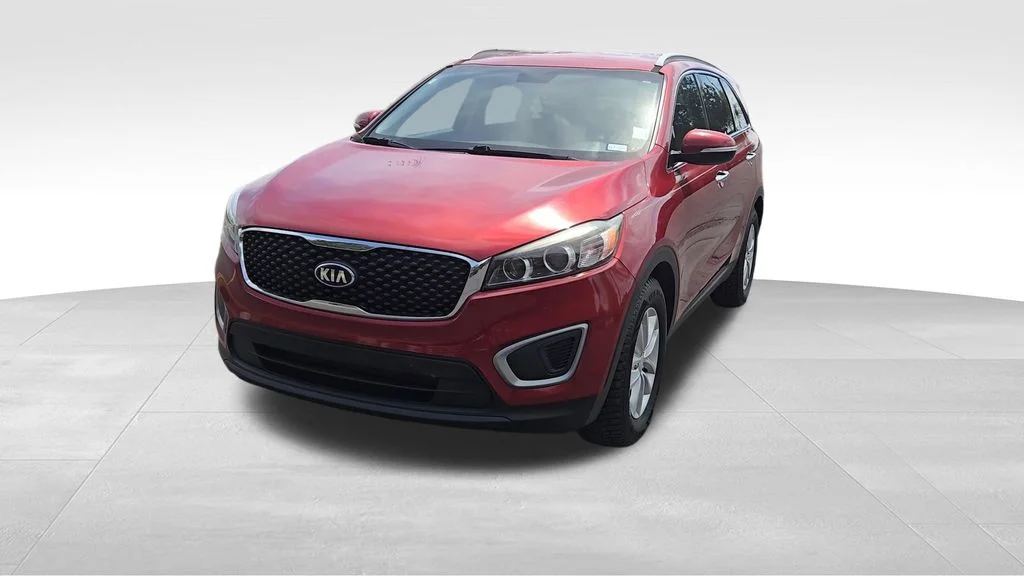 Used 2017 Red Kia LX image 3