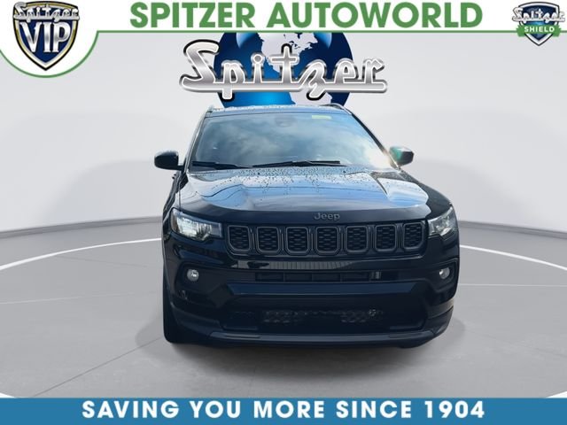 Used 2025 Black Jeep Latitude image 3