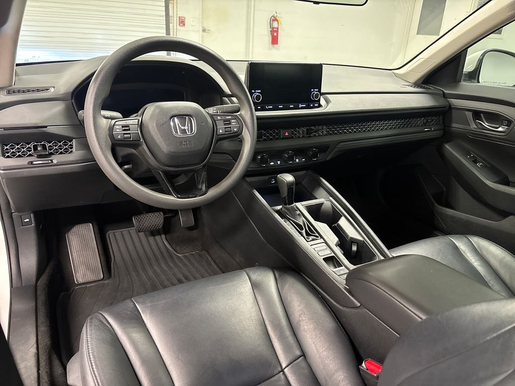 Used 2023 White Honda LX image 25