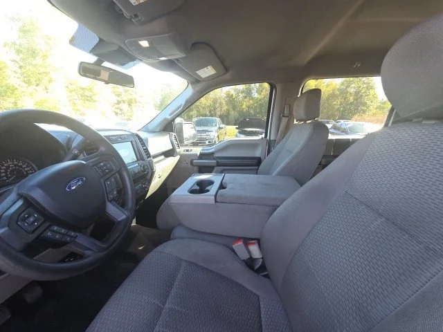 Used 2020  Ford  image 12