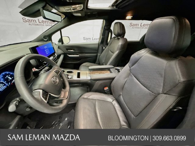 Used 2025 Beige Toyota Platinum image 3