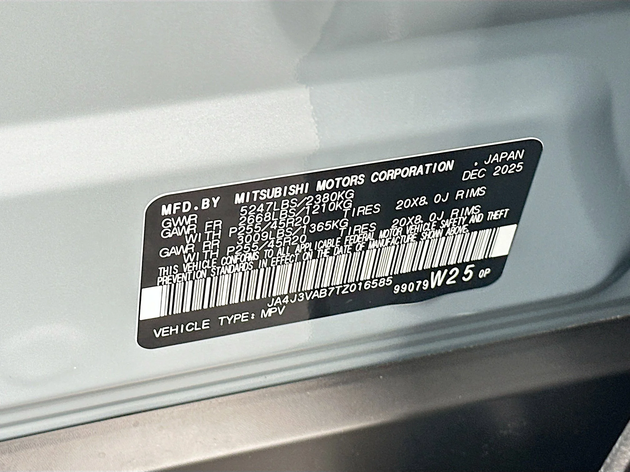 New 2026 Moonstone Gray Metallic Mitsubishi SE image 22