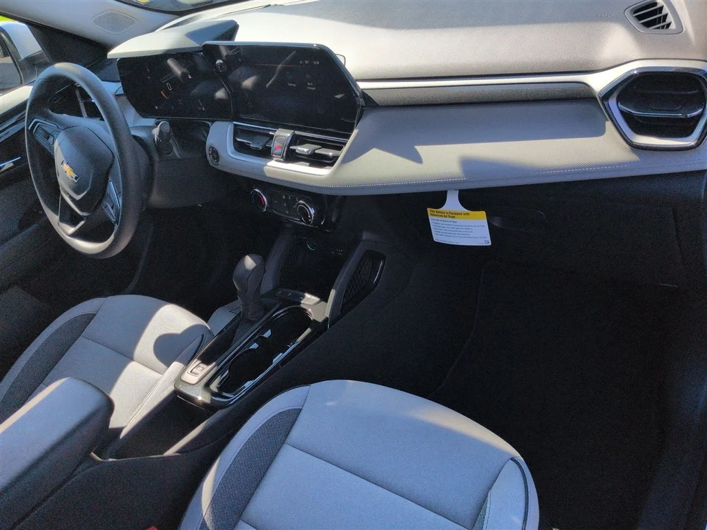 New 2026 Summit White Chevrolet LT image 52