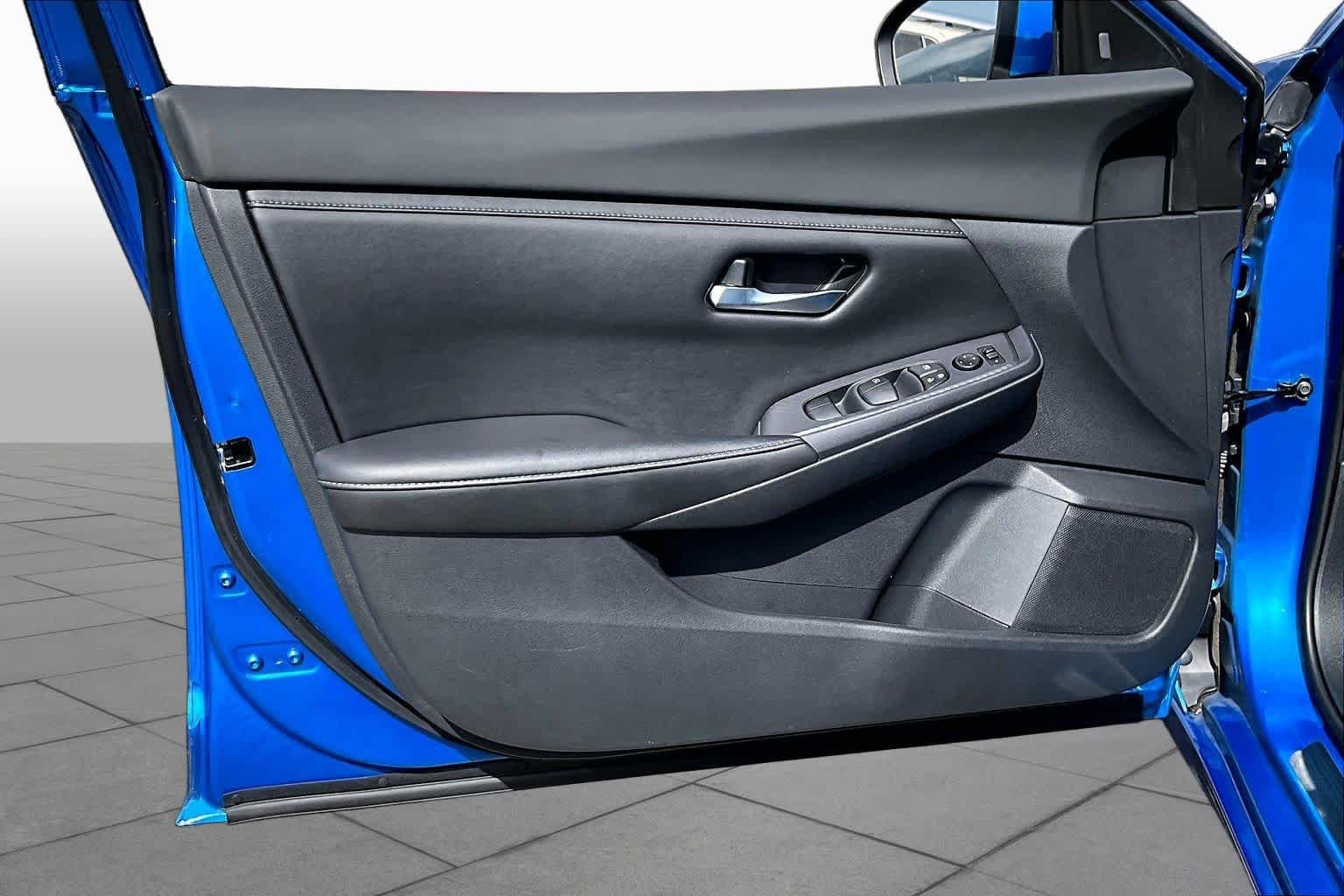 Used 2023 Electric Blue Metallic Nissan SV image 21