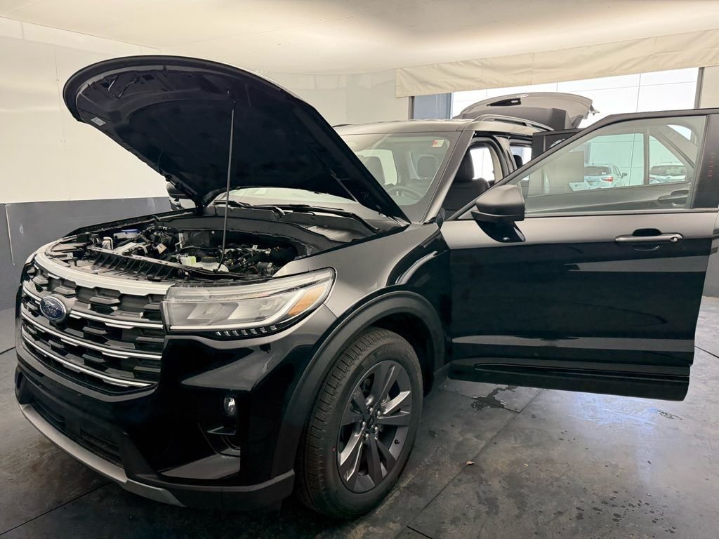 New 2026 Agate Black Metallic Ford Active image 17