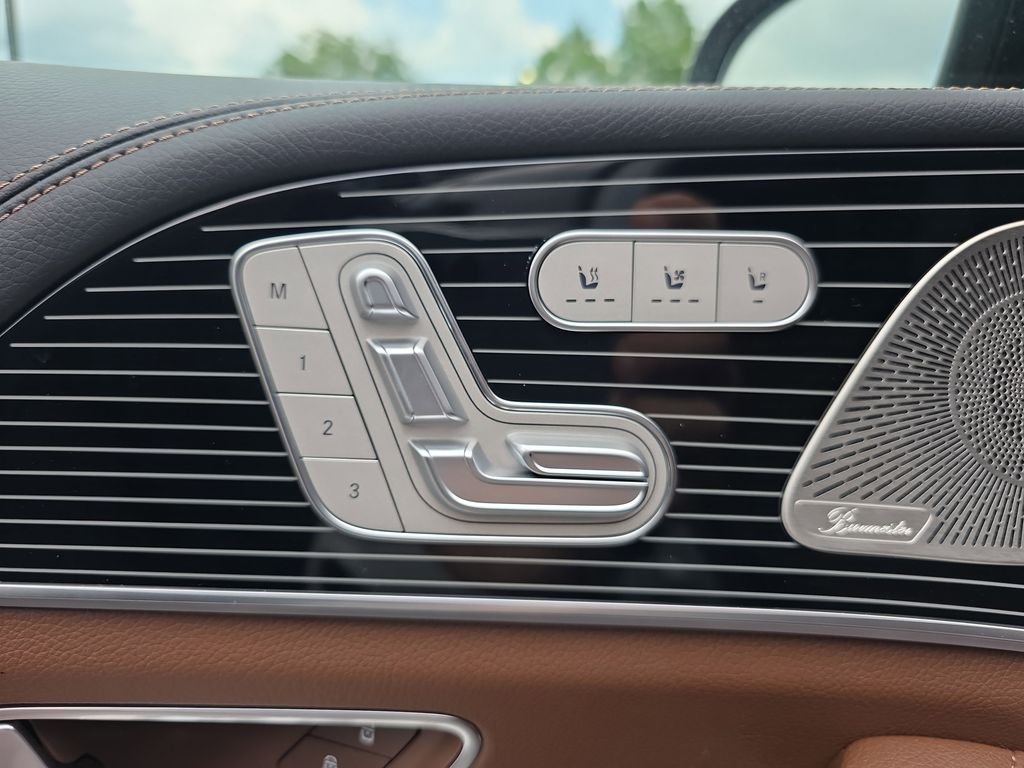 New 2026 MANUFAKTUR Alpine Grey Mercedes-Benz GLE 450 Coupe image 11