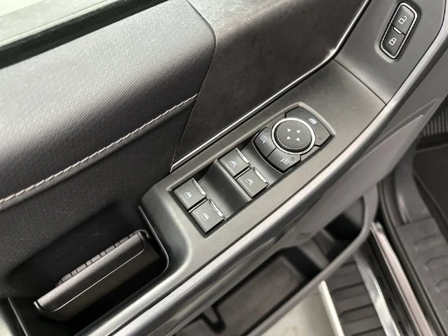 Used 2025 Black Ford XLT image 19