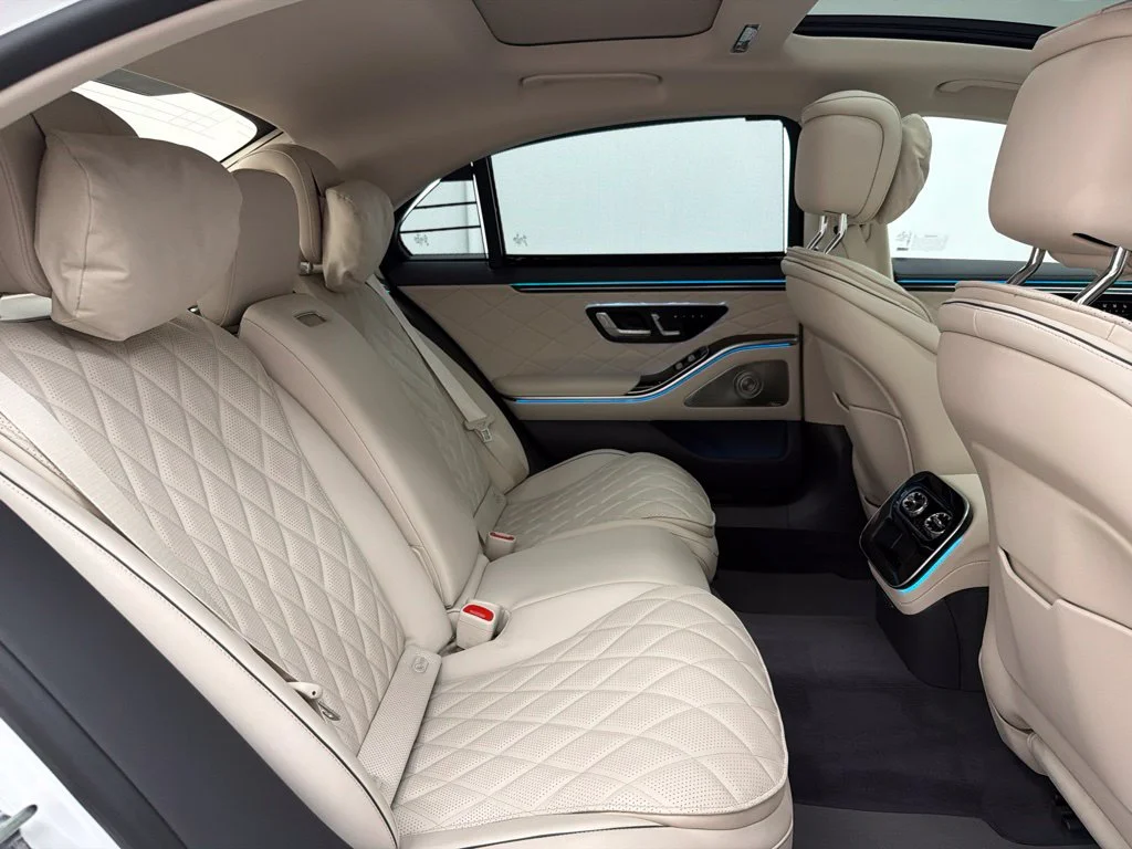 New 2027 White Mercedes-Benz S 580 image 28