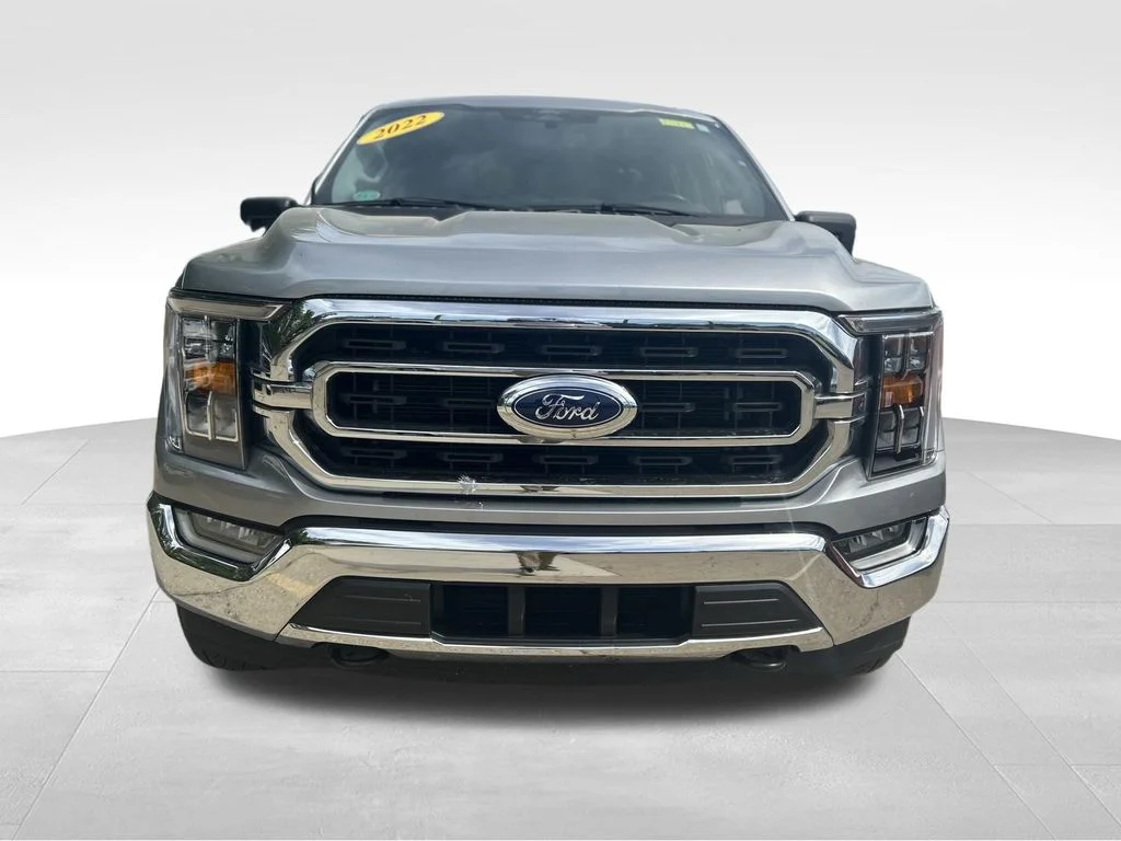 Used 2022 Silver Ford XLT image 2