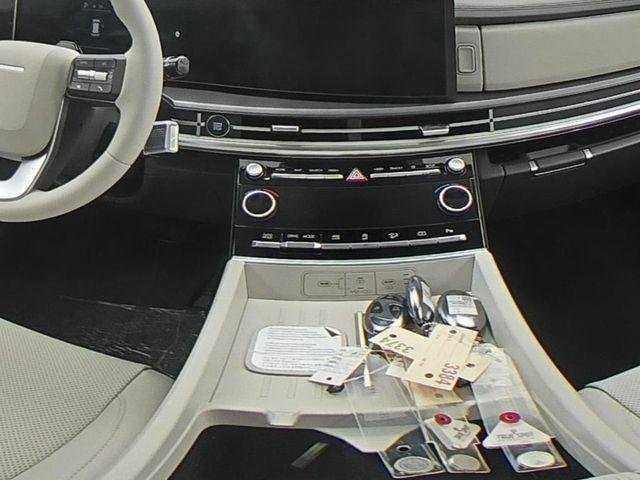 New 2027 White Hyundai SEL AWD image 37