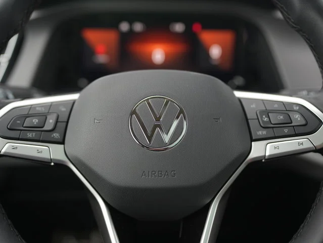 New 2026 Opal White Pearl Volkswagen 2.0T Peak Edition image 19