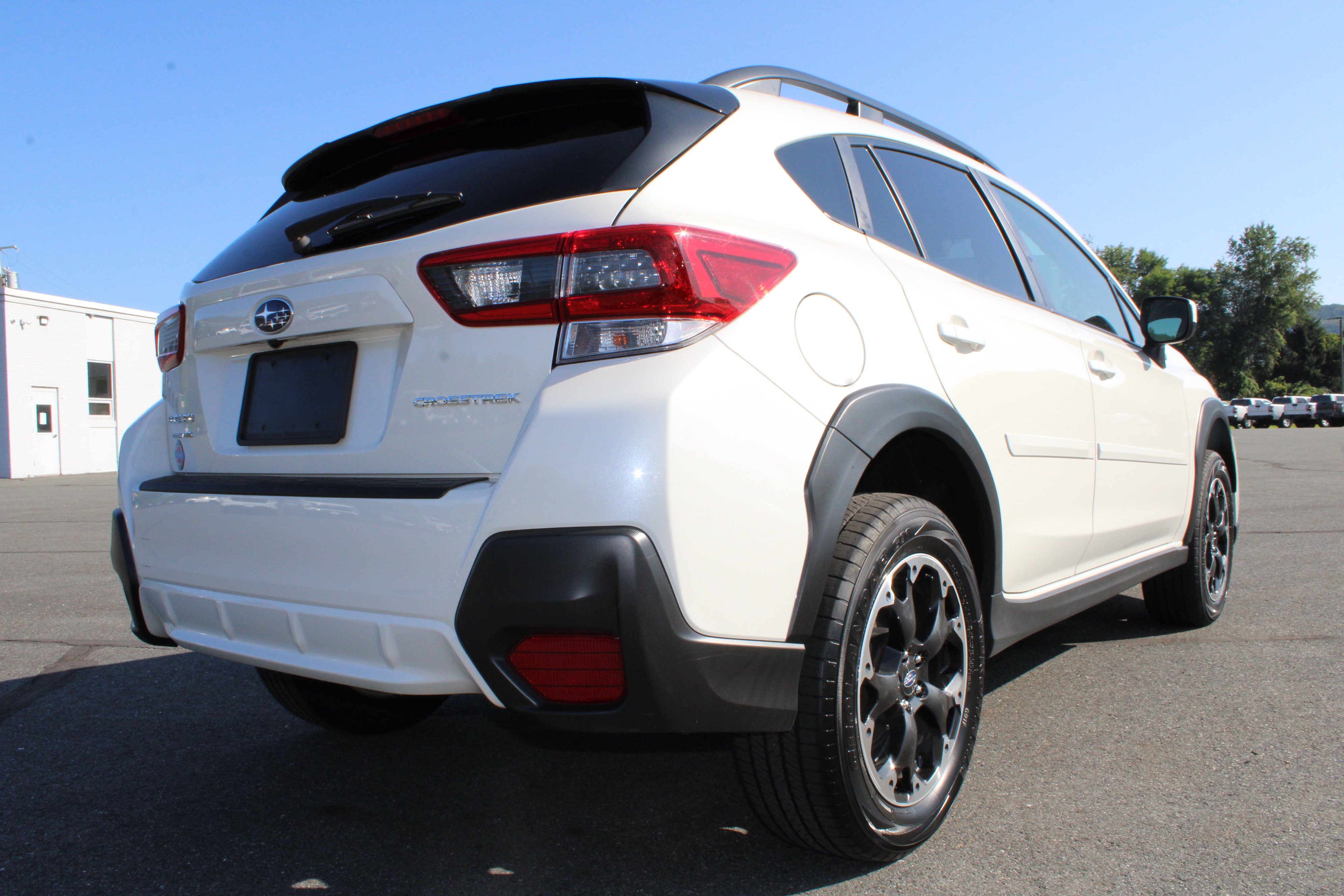 Used 2023 Crystal White Pearl Subaru Premium image 7