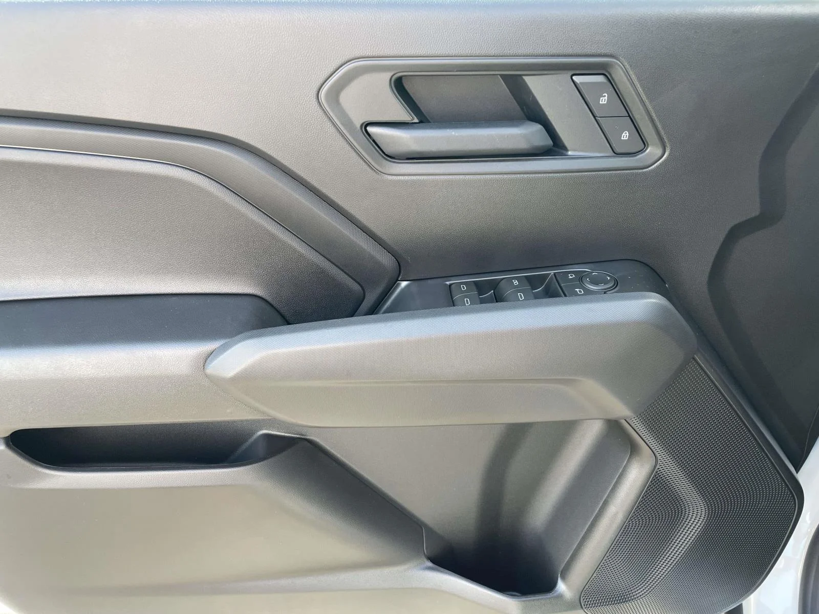 New 2026 Summit White Chevrolet Trail Boss image 17