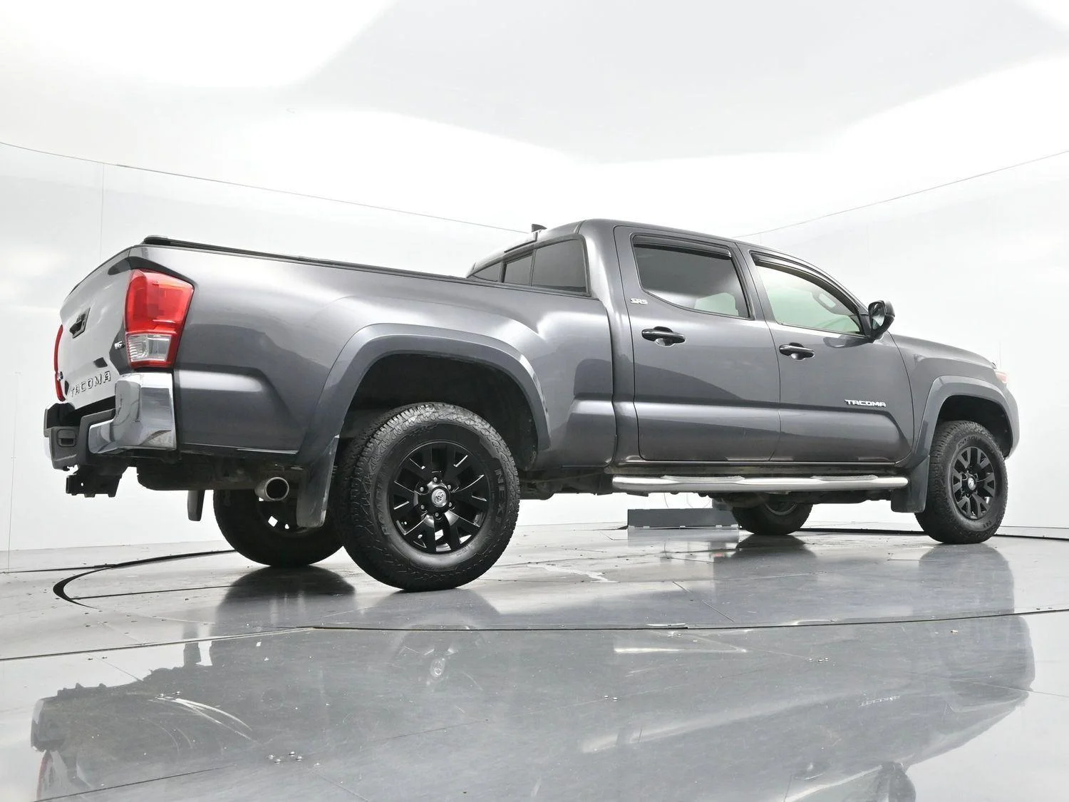 Used 2017 Magnetic Gray Metallic Toyota SR5 V6 image 46