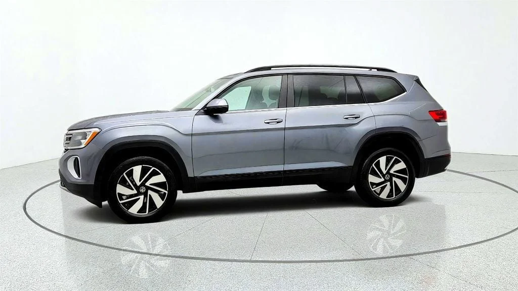 Used 2025 Platinum Gray Metallic Volkswagen 2.0T SE w/Technology 4MOTION image 8