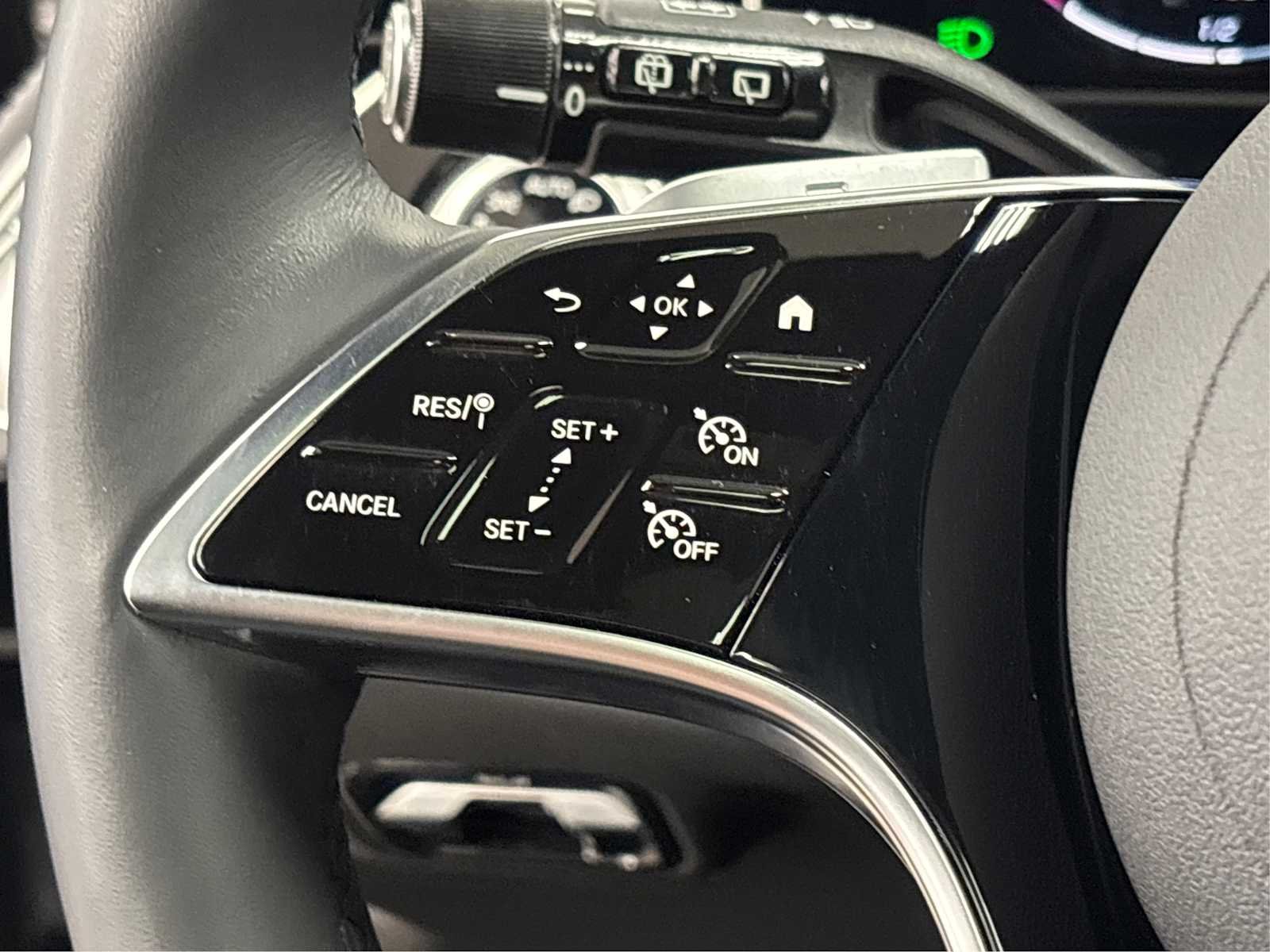 New 2025 Obsidian Black Metallic Mercedes-Benz E 450 image 32
