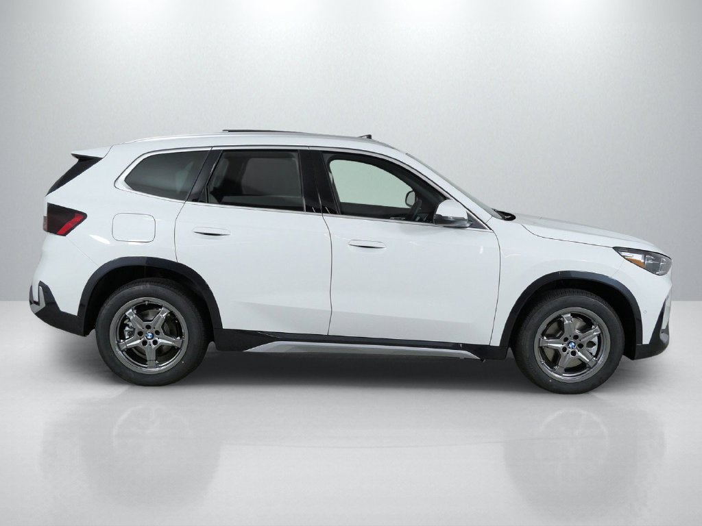 New 2027 Alpine White BMW xDrive28i image 8