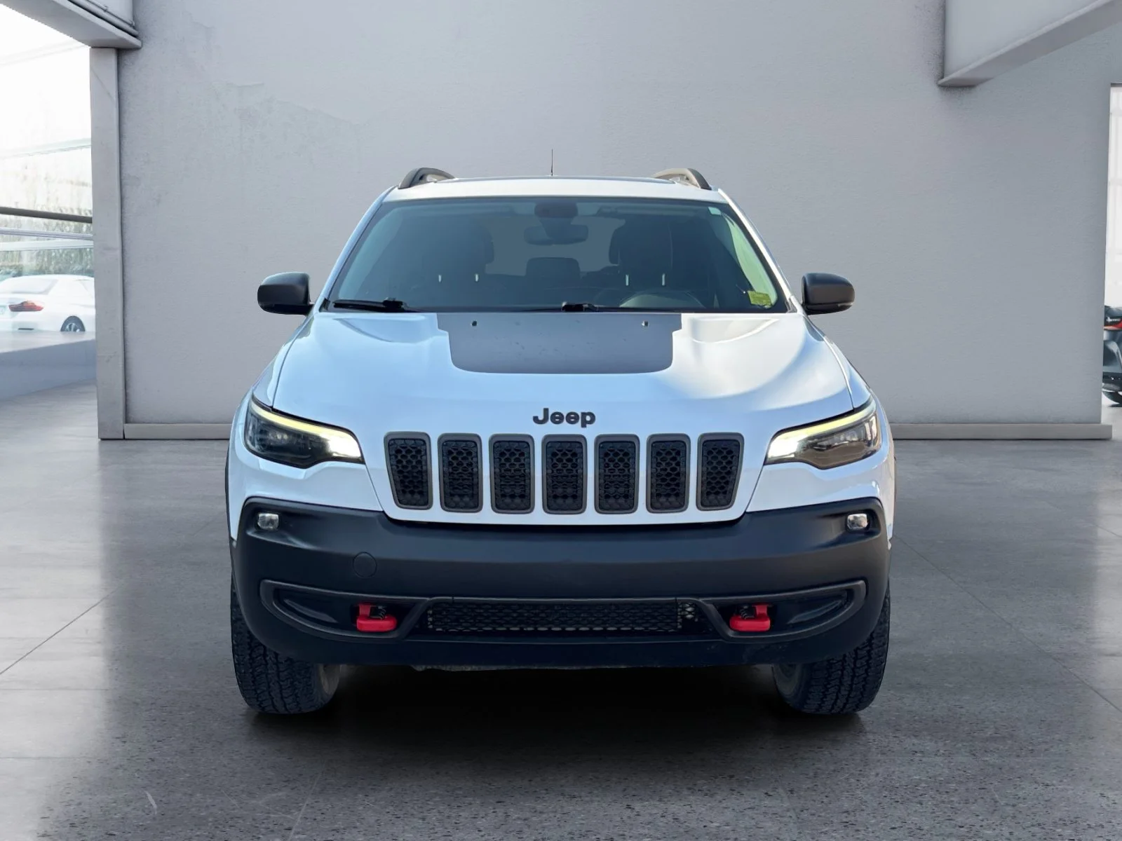 Used 2021 White Jeep Trailhawk image 8