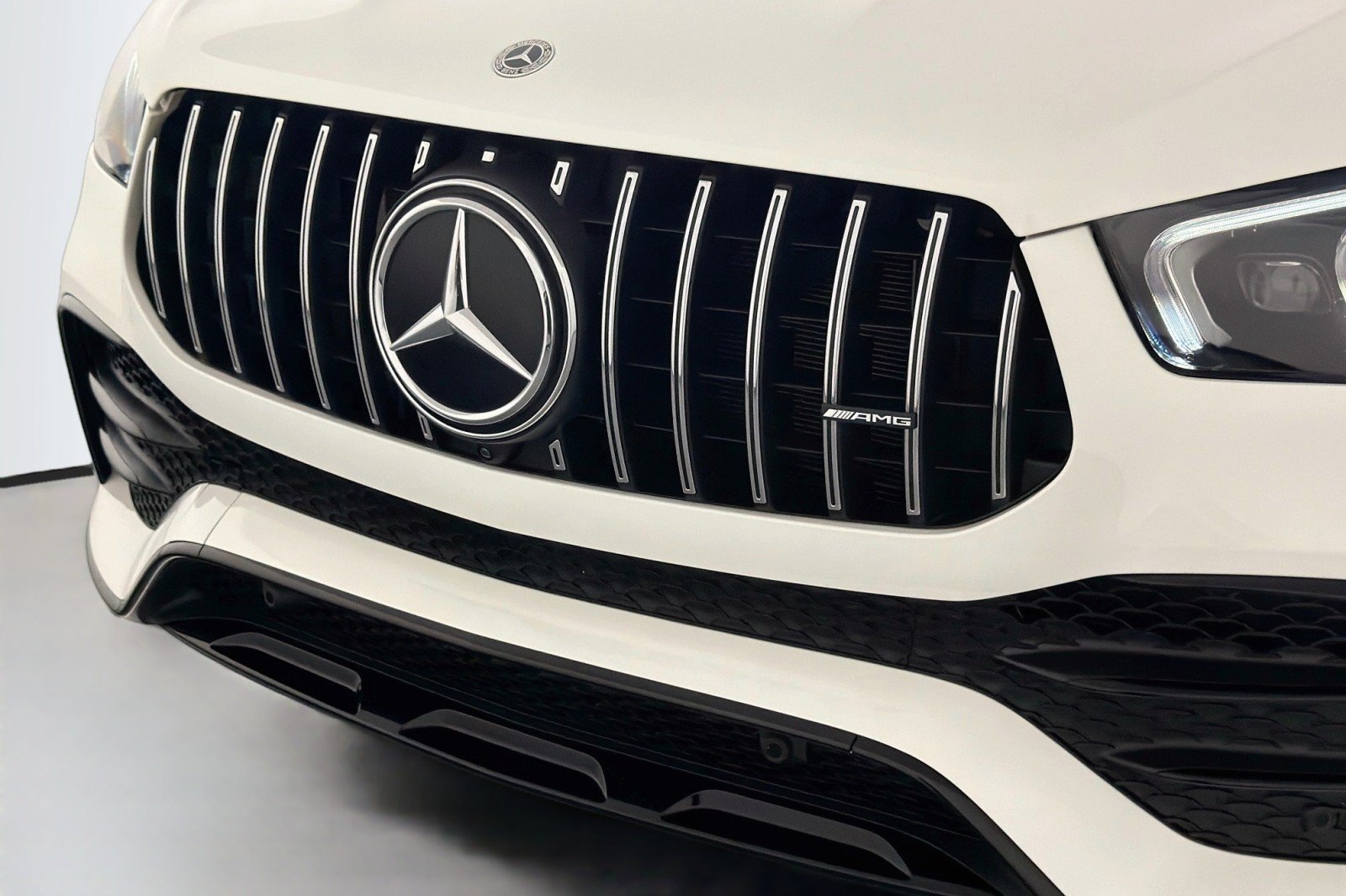Used 2023 Polar White Mercedes-Benz AMG® GLE 53 image 12