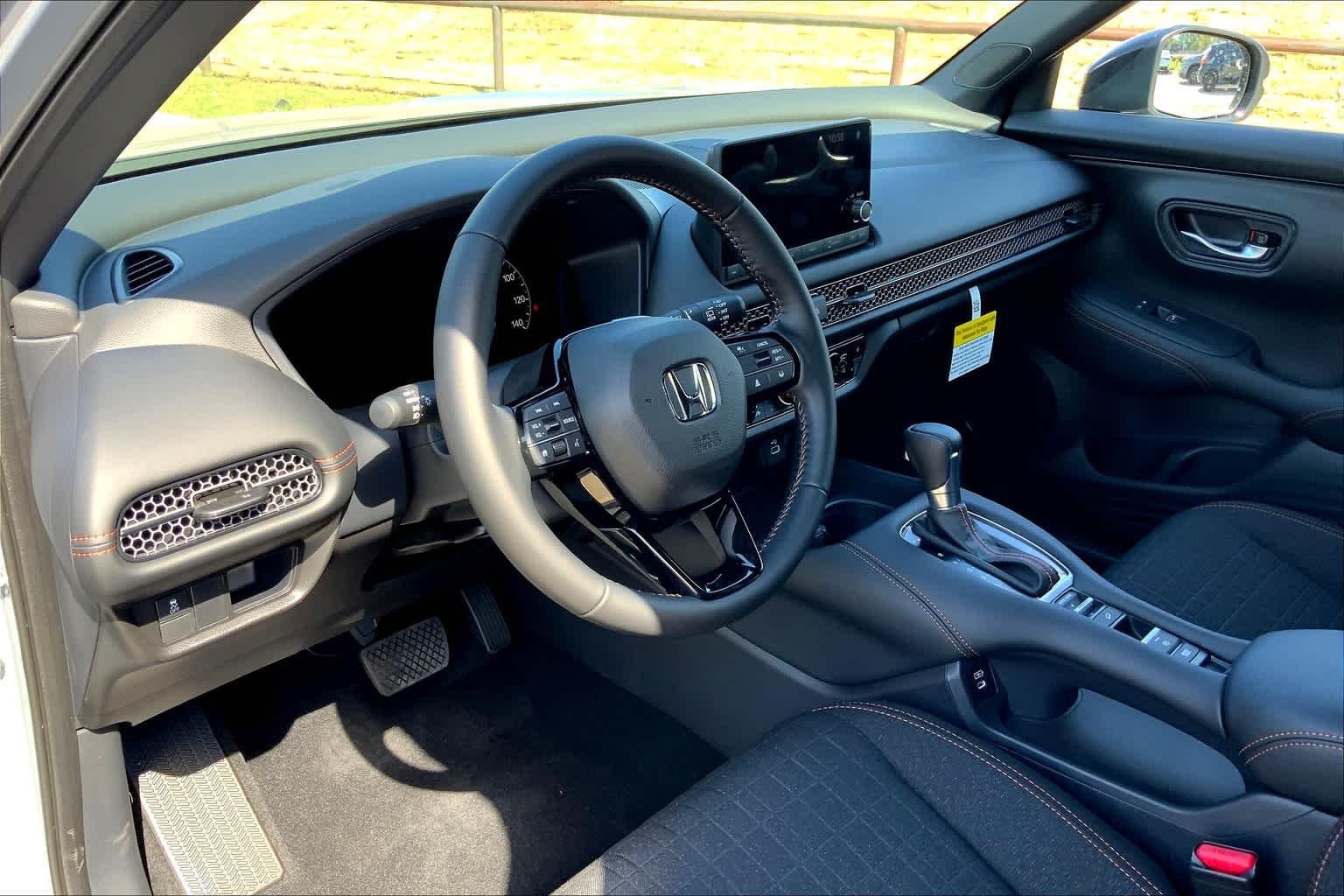 Used 2025 Urban Gray Pearl Honda Sport image 8