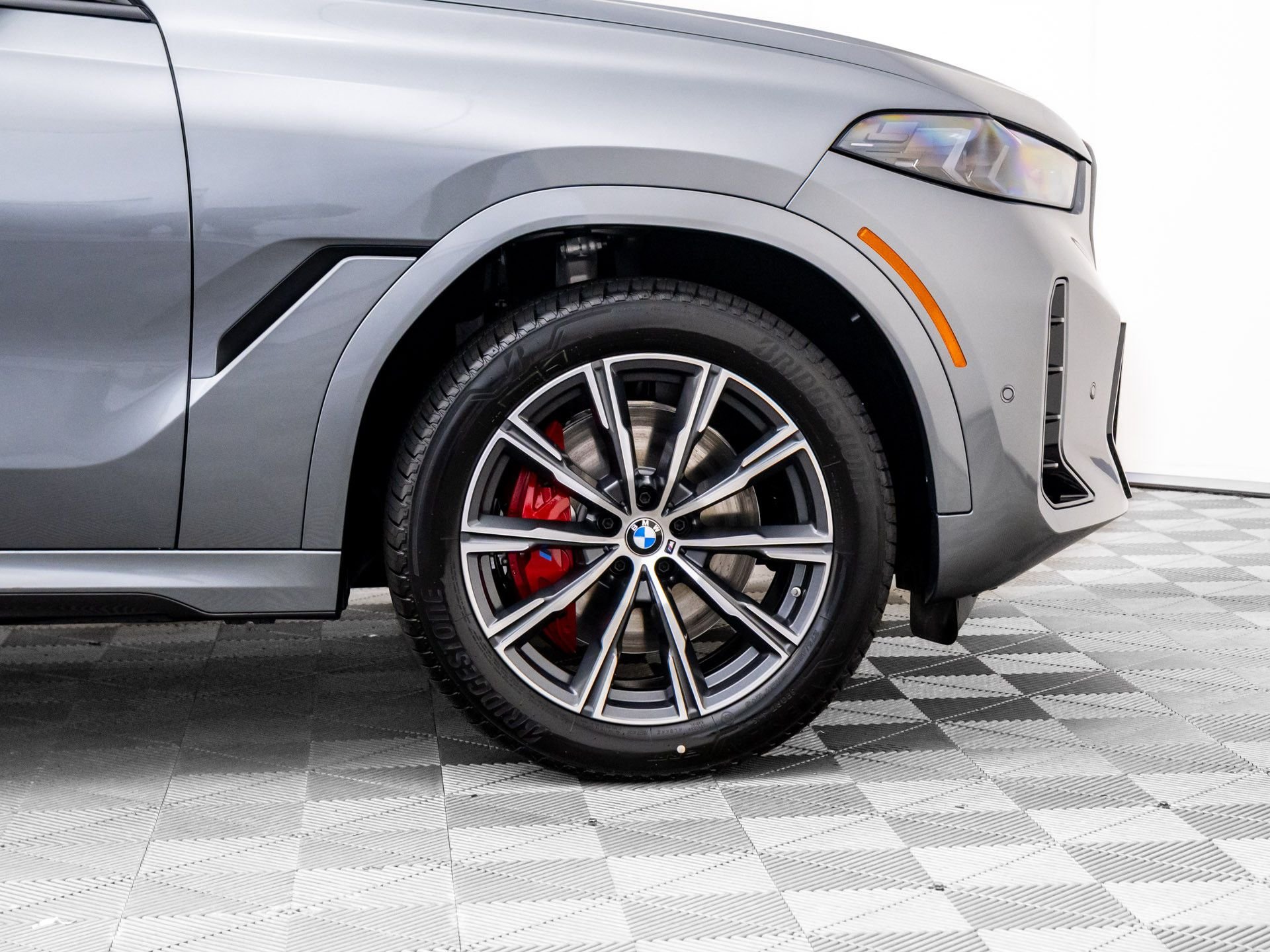 New 2026 Skyscraper Grey Metallic BMW xDrive40i image 34