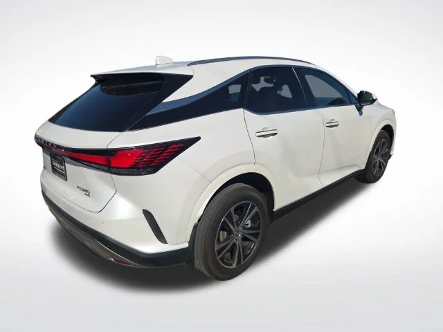 Used 2024 White Lexus 350 Premium image 2