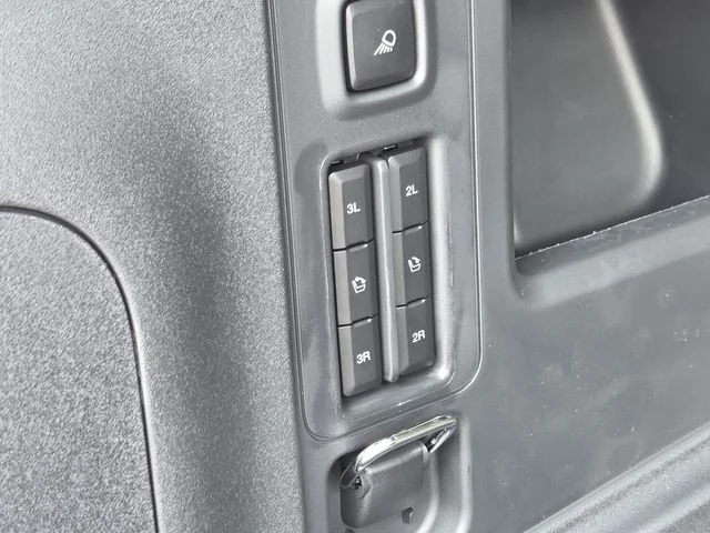 New 2027 Glacier Gray Metallic Tri-Coat Ford Platinum image 9
