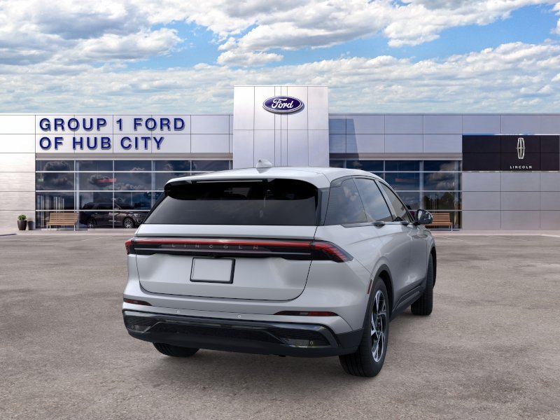New 2026 Silver Radiance Metallic Clearcoat Lincoln Premiere image 8