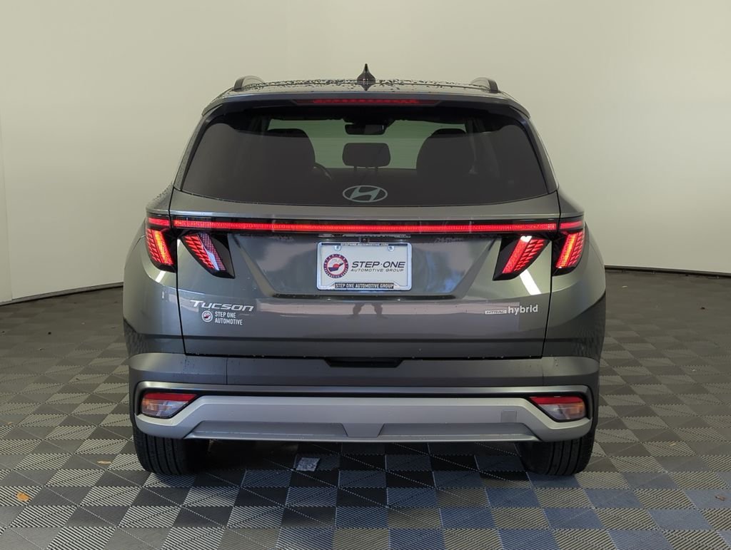 Used 2025 Gray Hyundai SEL Convenience image 5