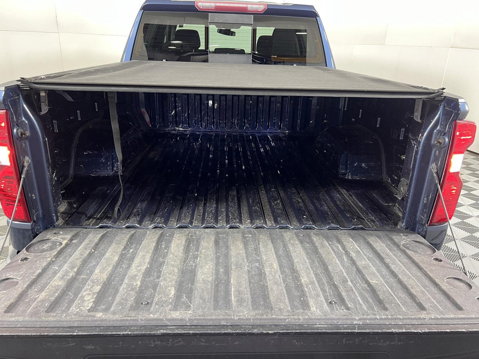 Used 2020 Northsky Blue Metallic Chevrolet LT image 4