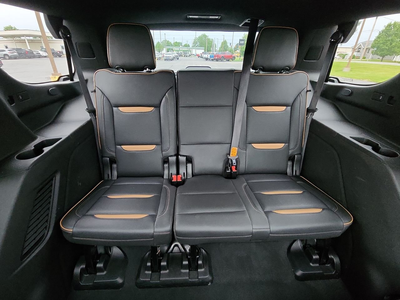 Used 2021 White GMC AT4 image 24