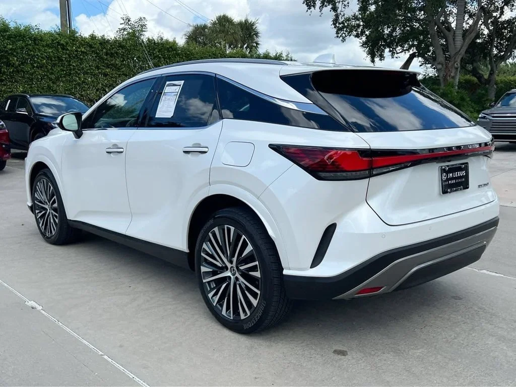 Certified Used 2023 EMINENT WHITE PEARL Lexus 350 Premium Plus image 5