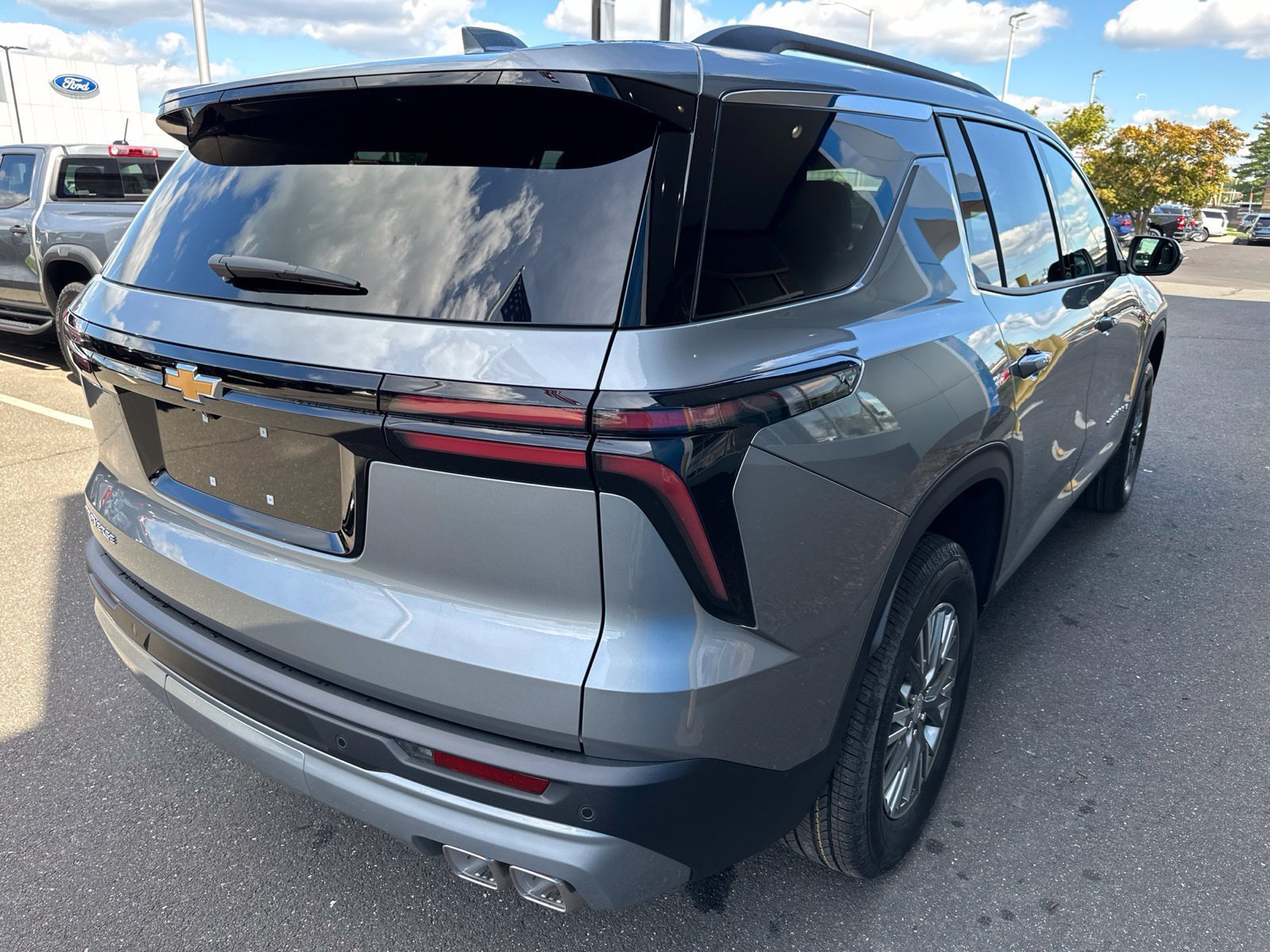New 2027 Sterling Gray Metallic Chevrolet LT image 5