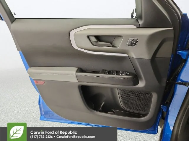 New 2026 Velocity Blue Metallic Ford Badlands® image 60