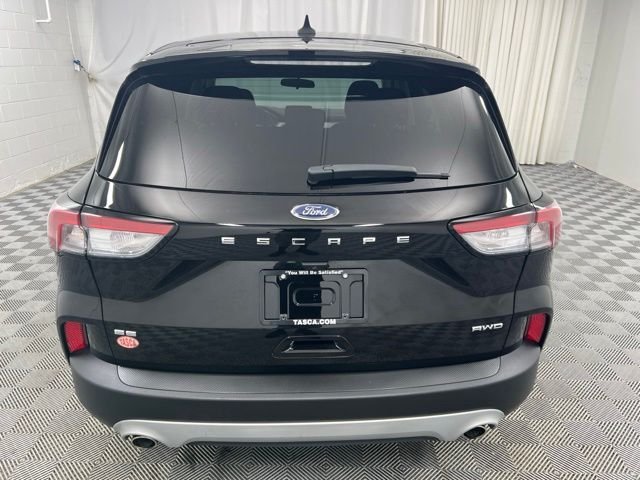 Used 2022 Black Ford SE image 7