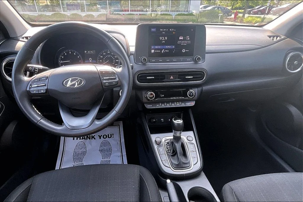 Used 2022 Silver Hyundai SEL image 18