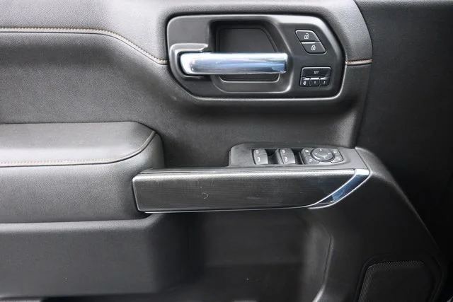 Used 2021 Black GMC AT4 image 23