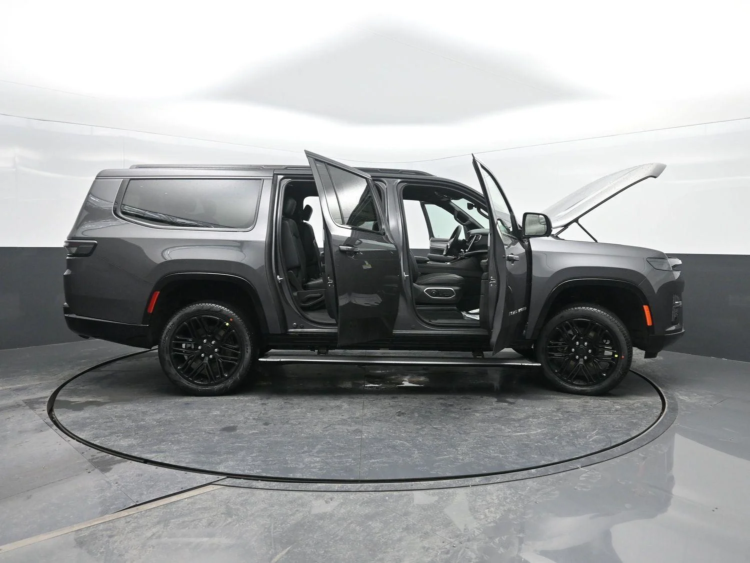 New 2026 Baltic-Gray Metallic Clear-Coat Exterior Paint Jeep Limited Reserve image 51