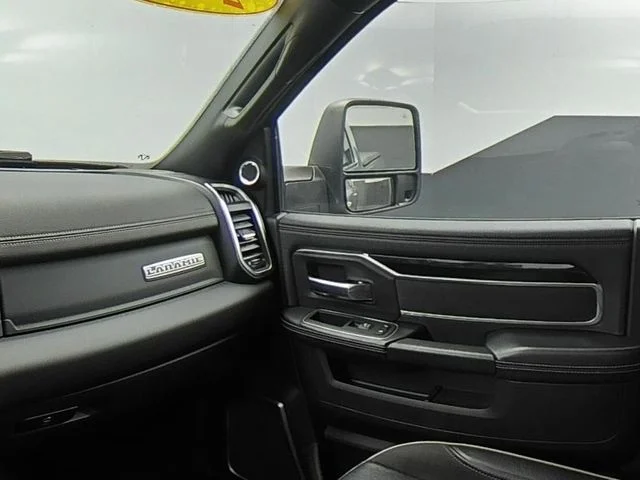 Used 2023 Silver Ram Laramie image 40