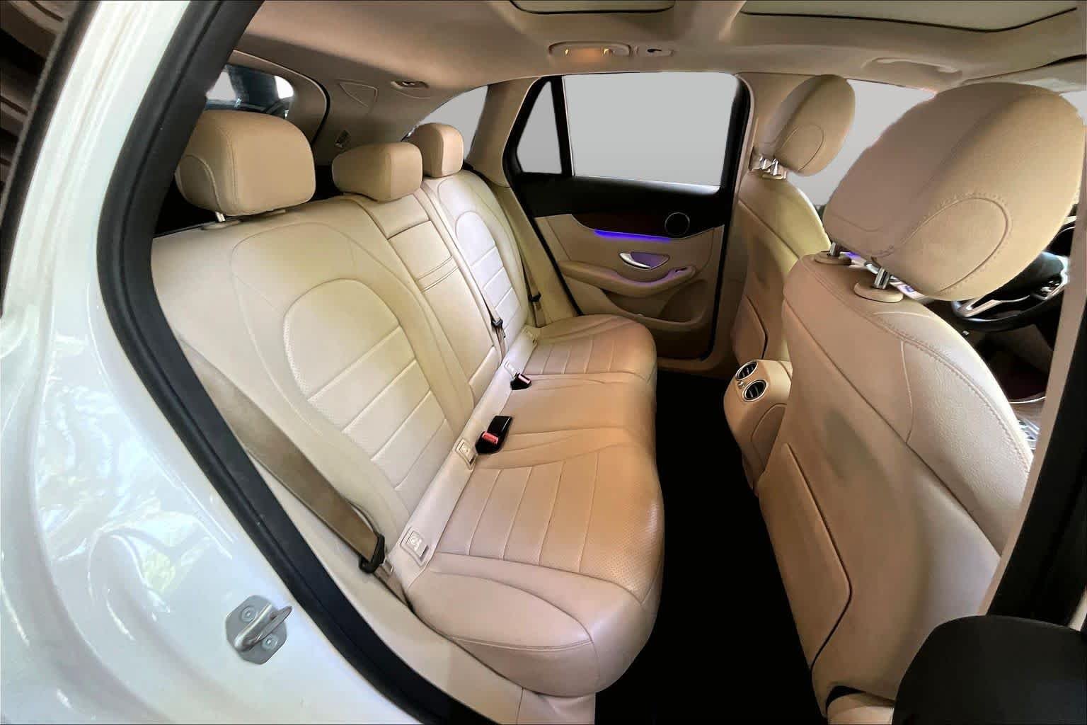 Used 2021 Polar White Mercedes-Benz GLC 300 image 20
