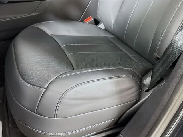 Certified Used 2025 Gray Land Rover Dynamic SE image 22