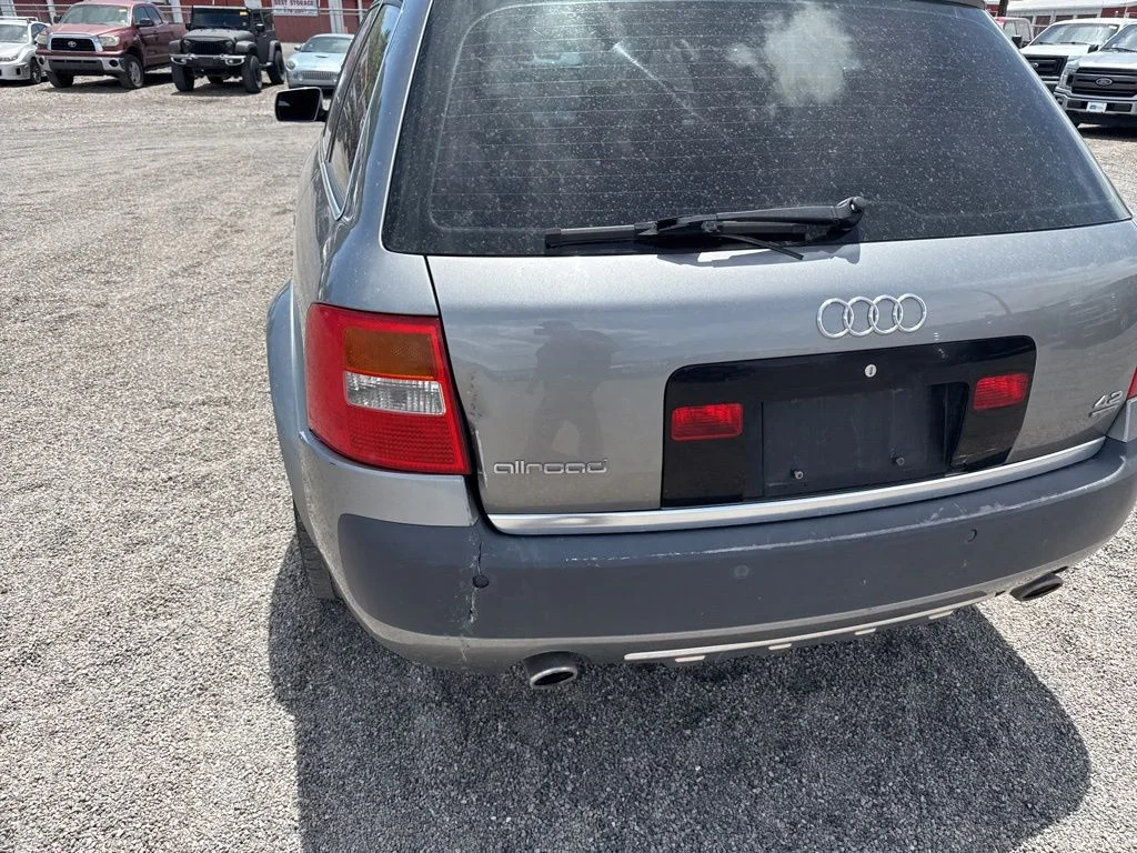 Used 2004 Gray Audi 4.2 image 10