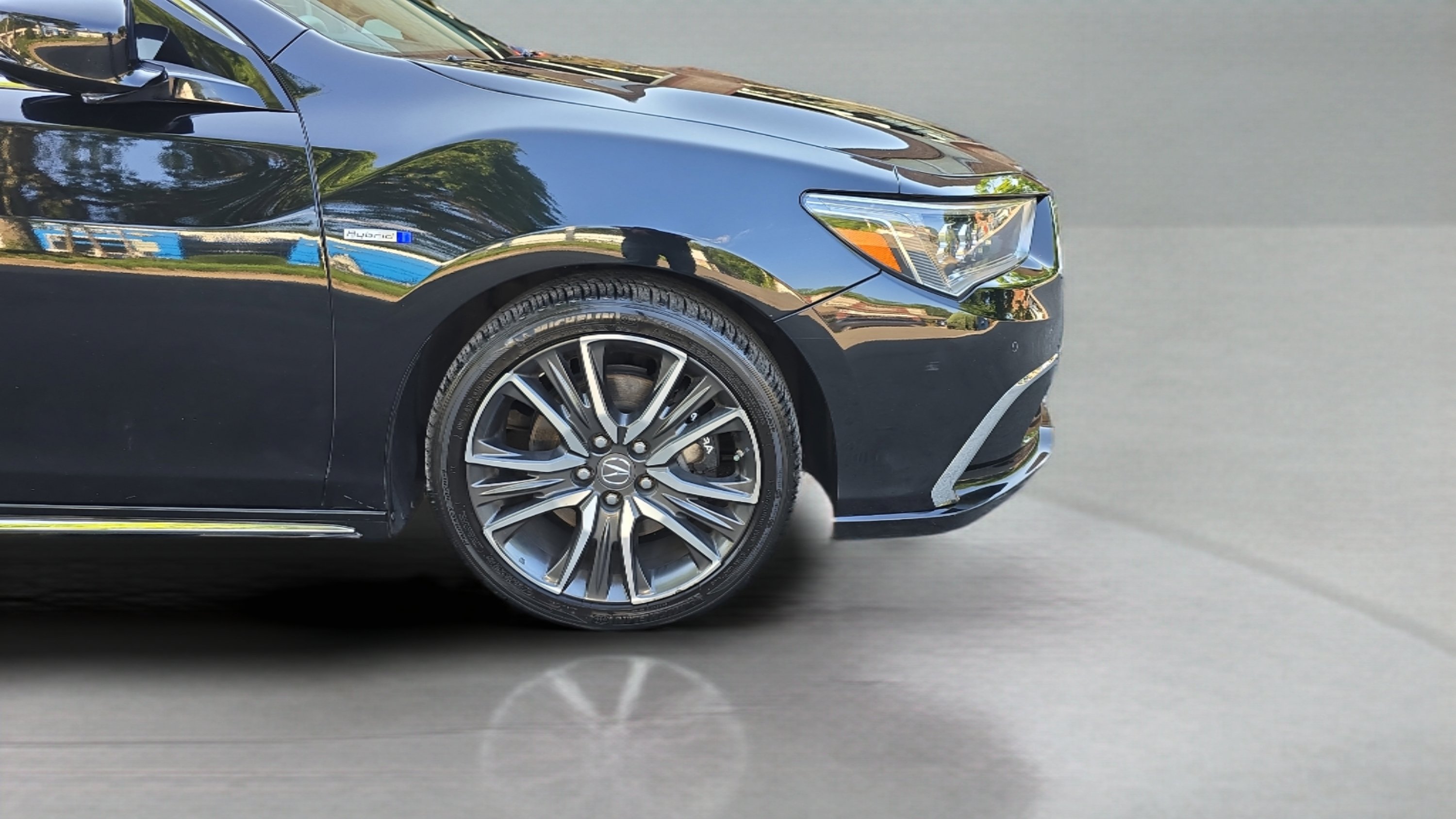 Used 2018 Black Acura SH-AWD Sport Hybrid w/Advance Pkg image 29