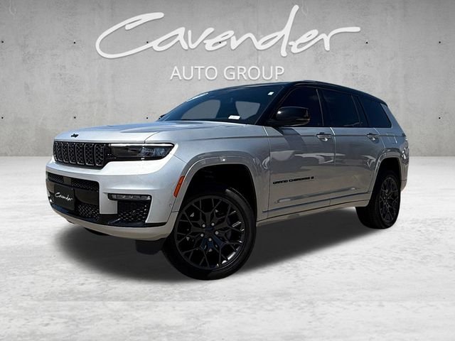 Used 2023 Silver Jeep Summit image 1